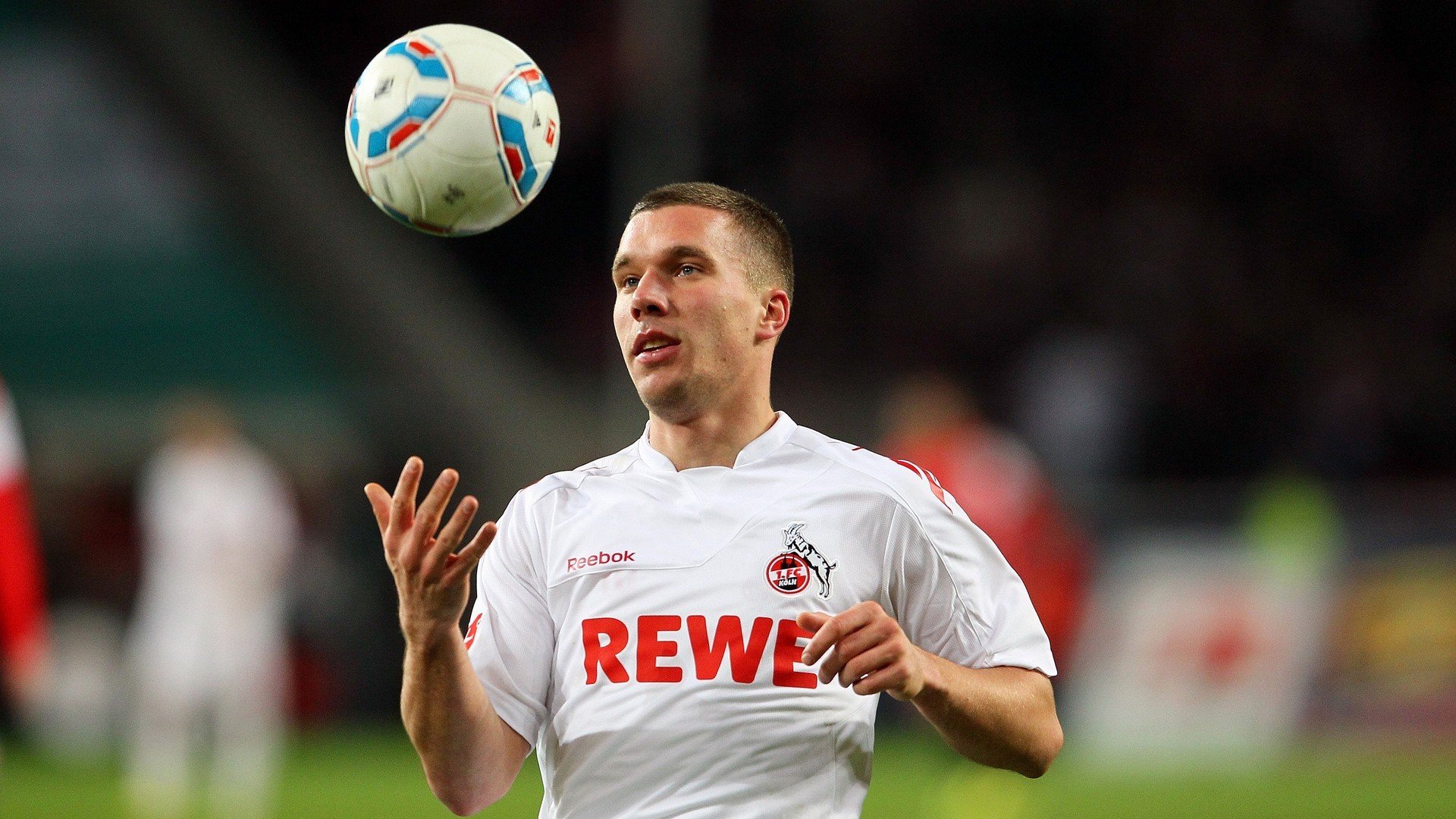 巴斯托尼爆发，亚特兰大粉碎法国，一场战术革命如何重塑现代足球格局